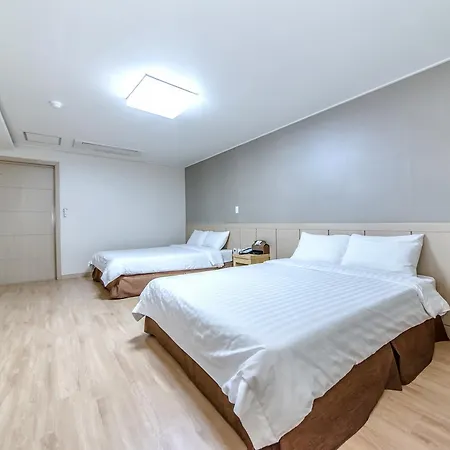 Jungmoon City Hotel & J-Hill Hotel Seogwipo Exterior photo
