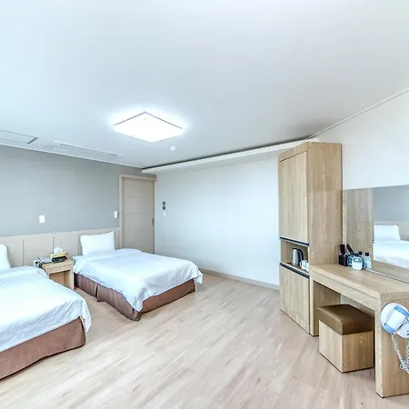 Jungmoon City Hotel & J-Hill Hotel Seogwipo Exterior photo
